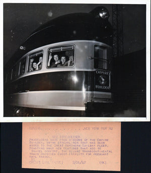 1947 Press Photo Empire Builder NY Streamliner Deluxe Train Car Full of Women